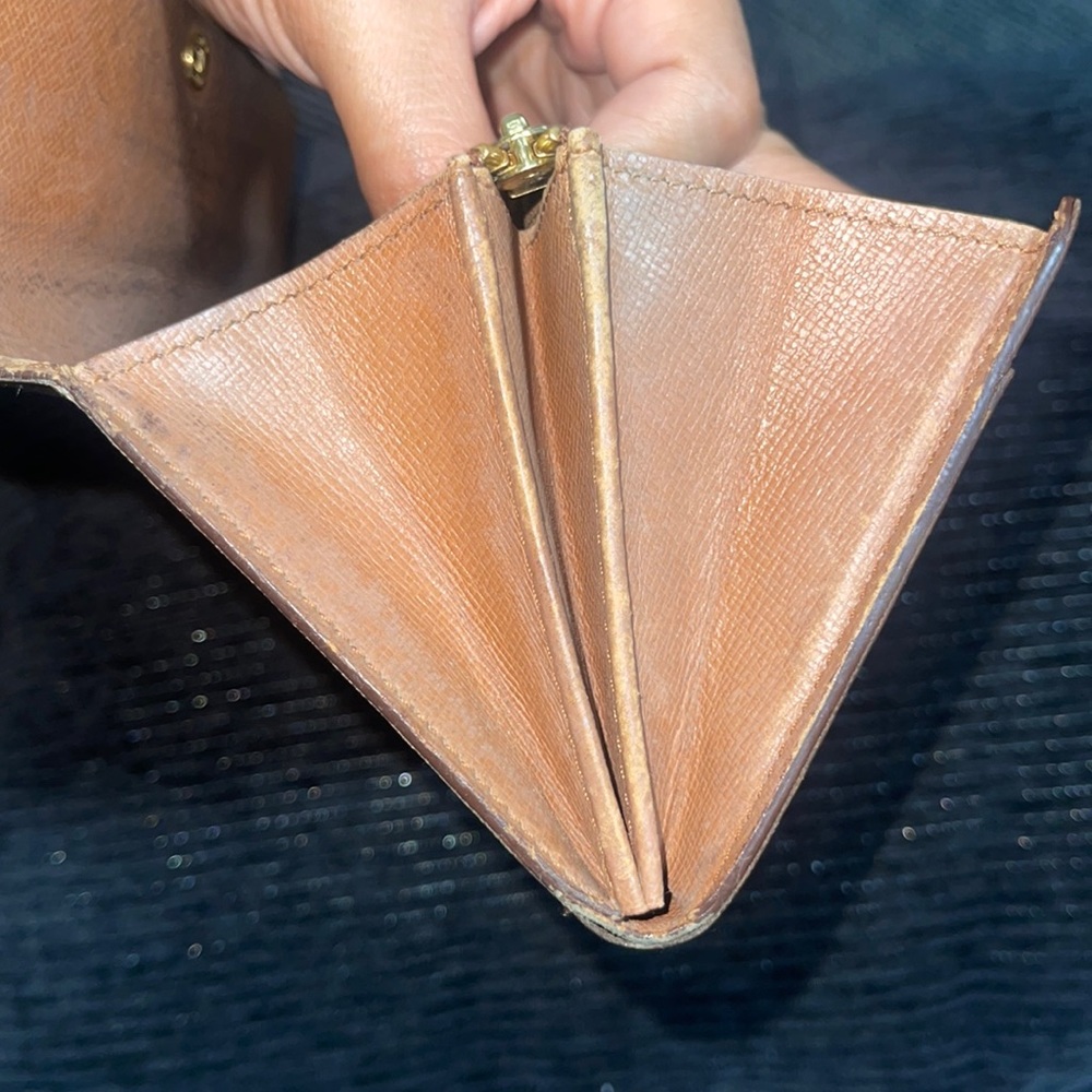 Authentic Louis Vuitton Sarah Monogram Wallet - Picture 11 of 12